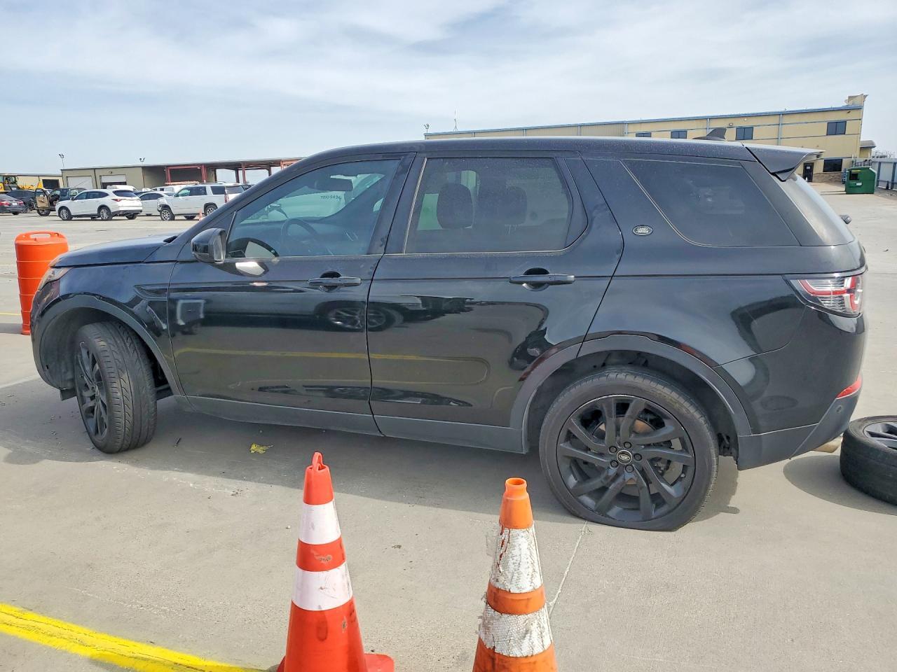 2016 Land Rover Discovery Sport Hse Luxury - Image 2