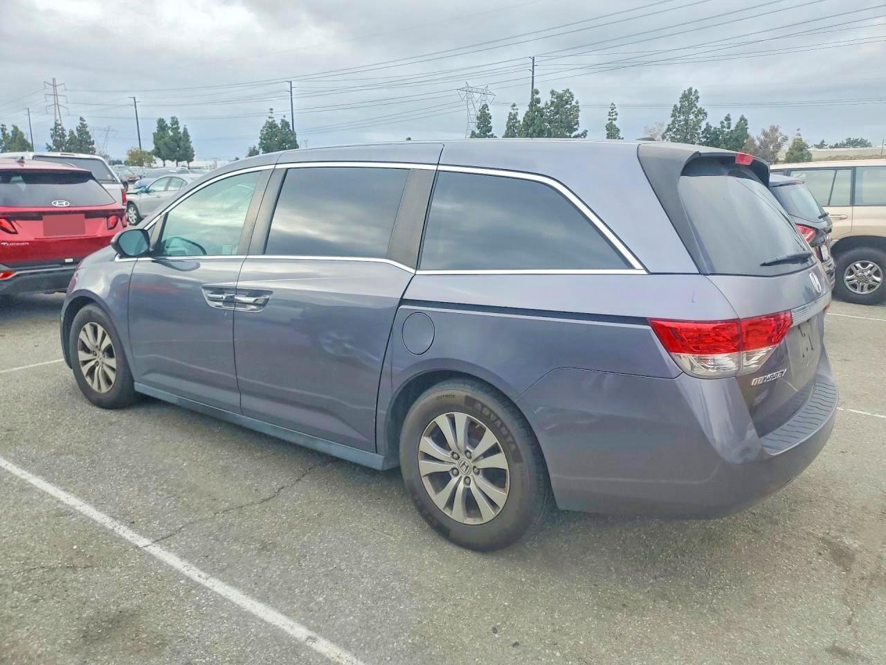2015 Honda Odyssey Exl - Image 2