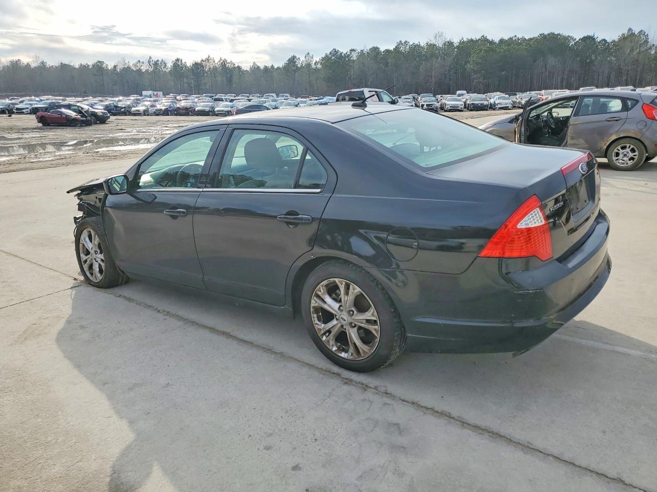 2012 Ford Fusion Se - Фото 2