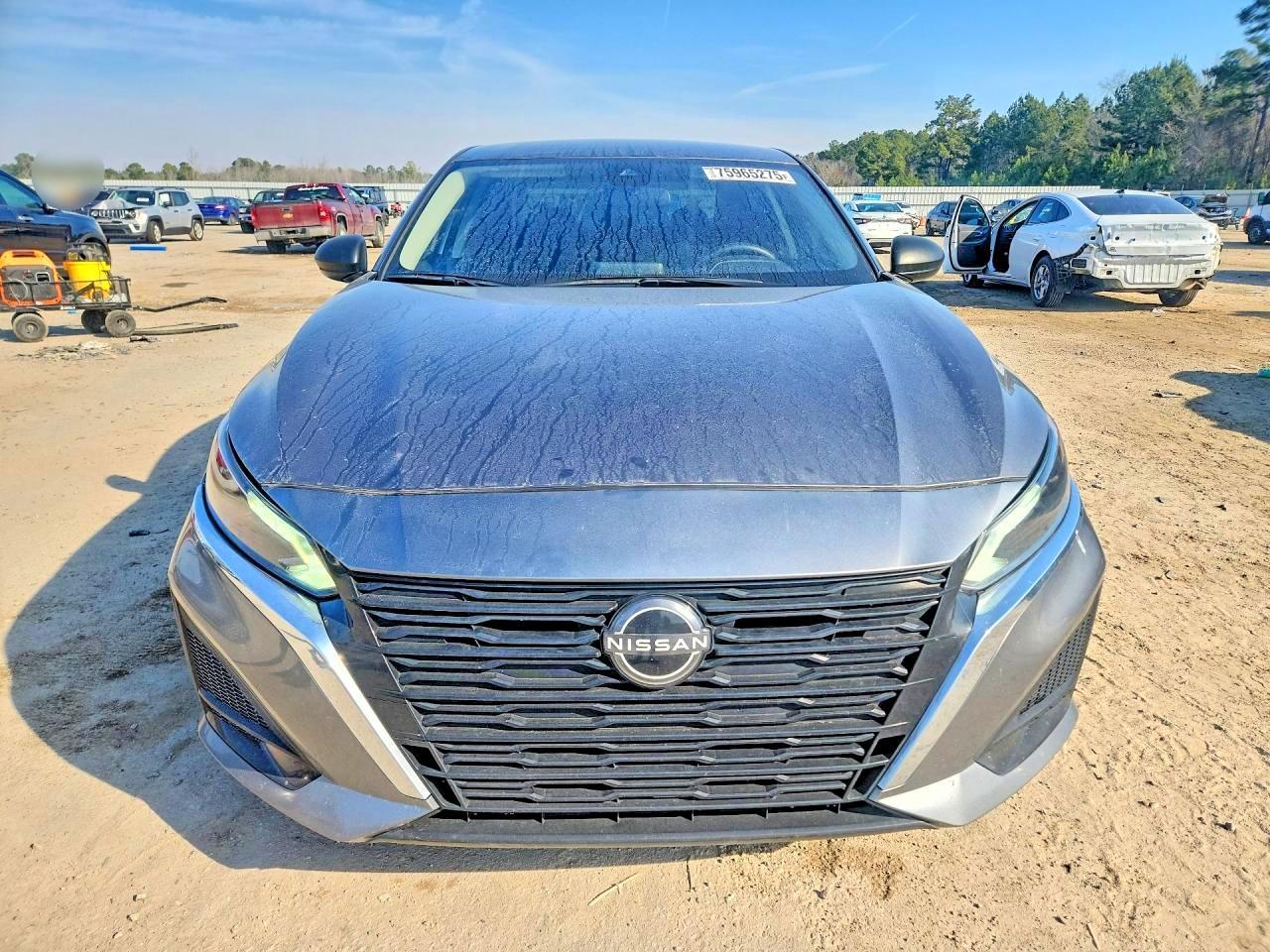 2024 Nissan Altima - Image 5