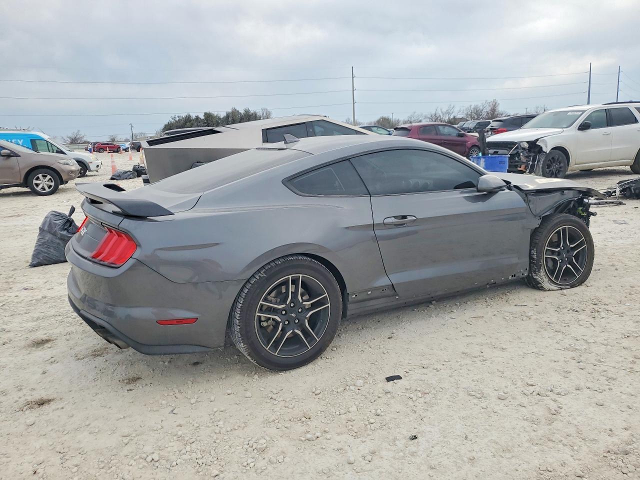 2021 Ford Mustang Gt - Фото 3