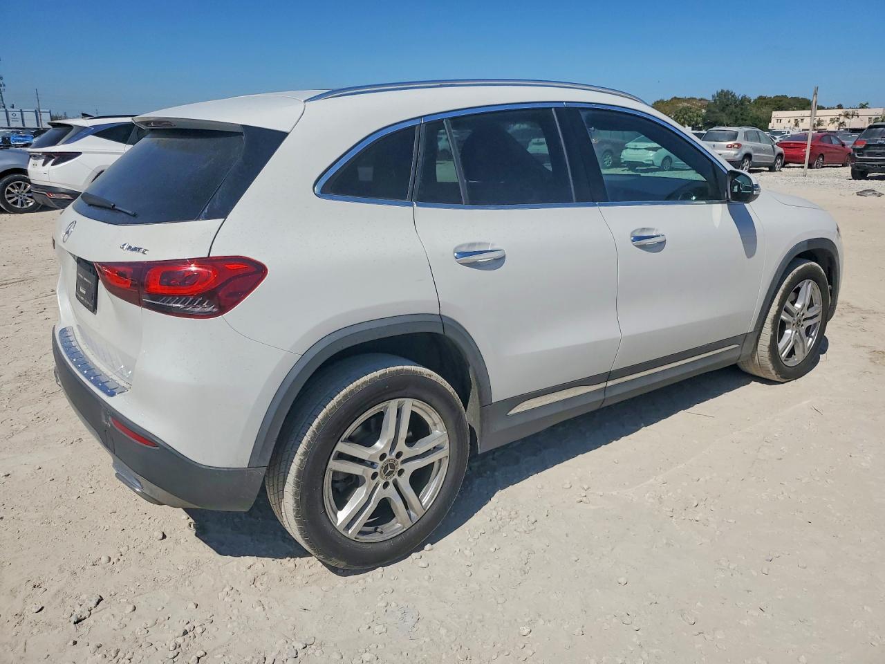 2021 Mercedes-Benz Gla 250 4Matic - Image 3