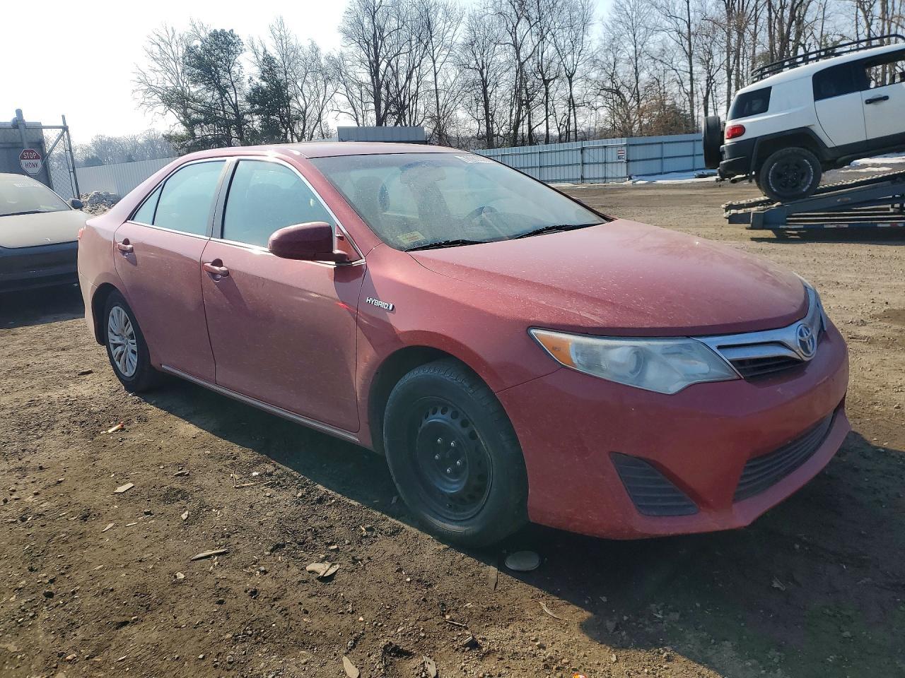 2014 Toyota Camry - Фото 4