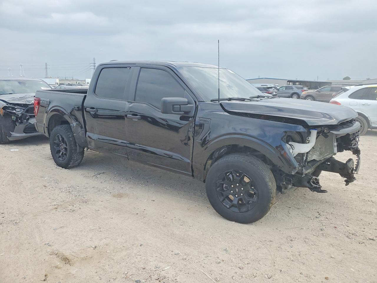 2025 Ford F150 Stx - Фото 4