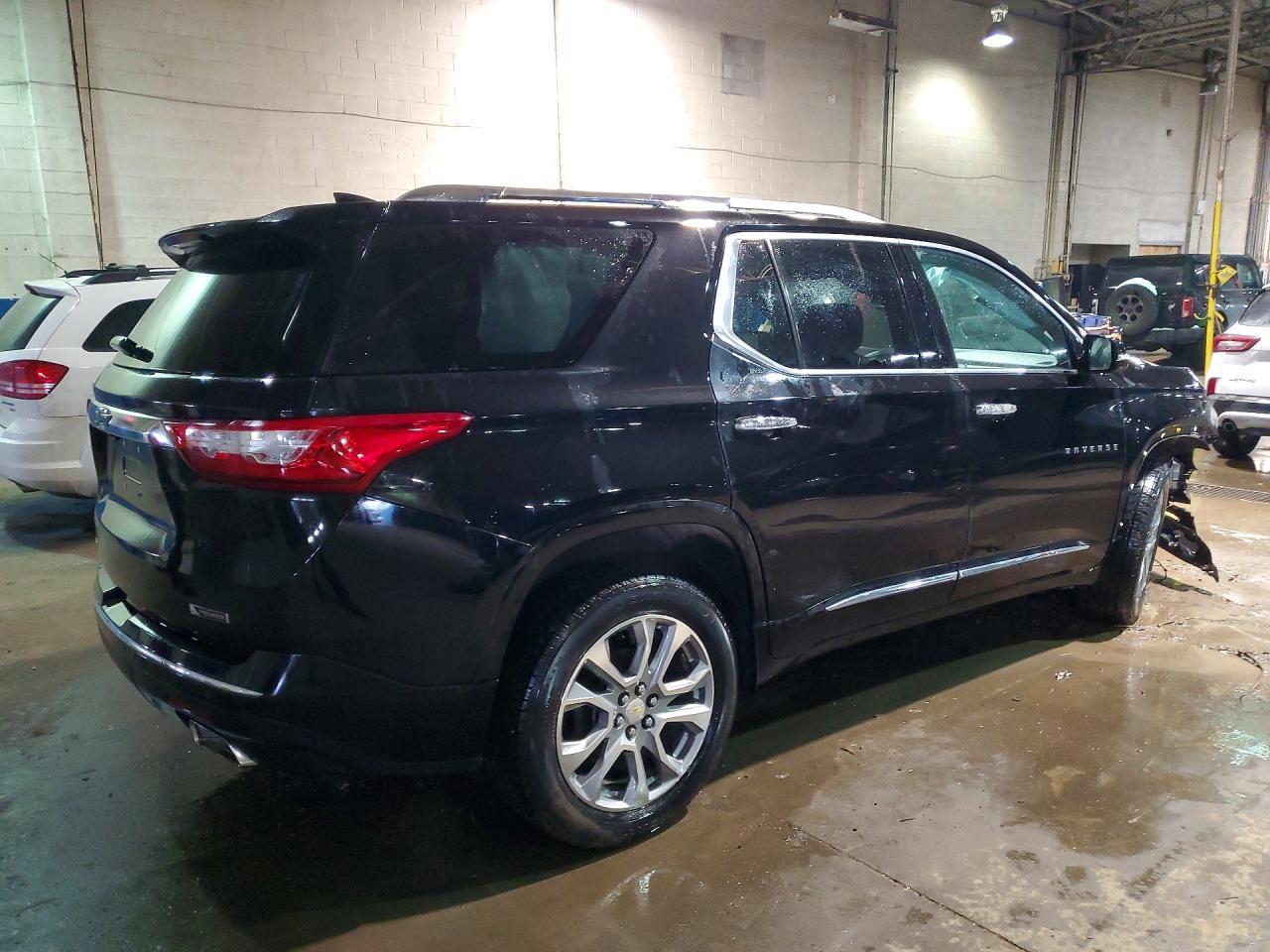 2018 Chevrolet Traverse Premier - Image 3