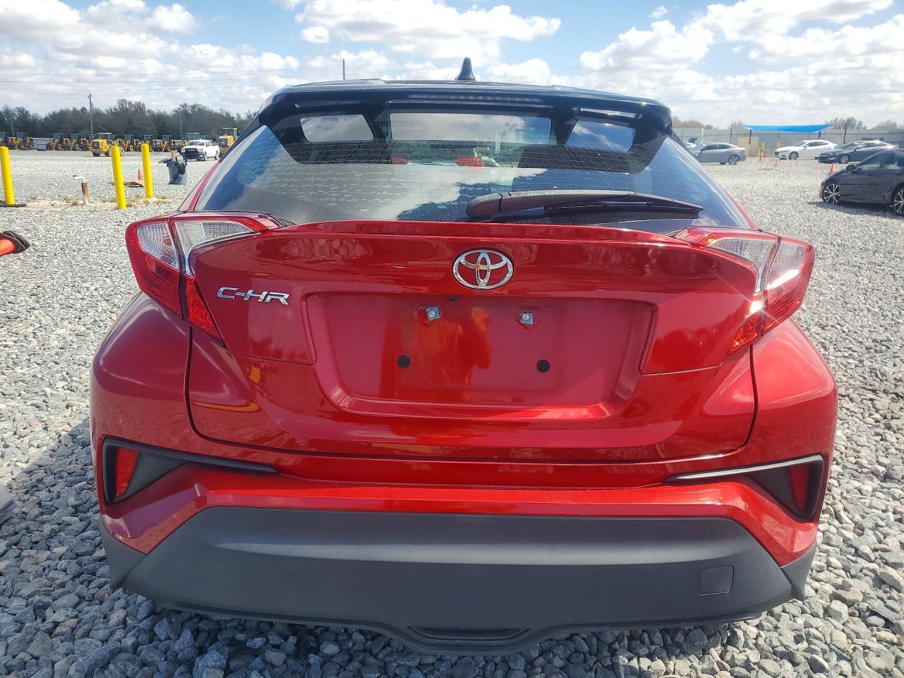 2020 Toyota C-Hr Xle - Image 6