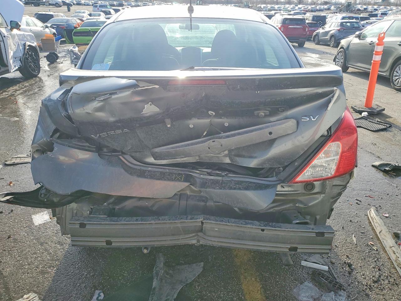 2019 Nissan Versa S - Фото 6