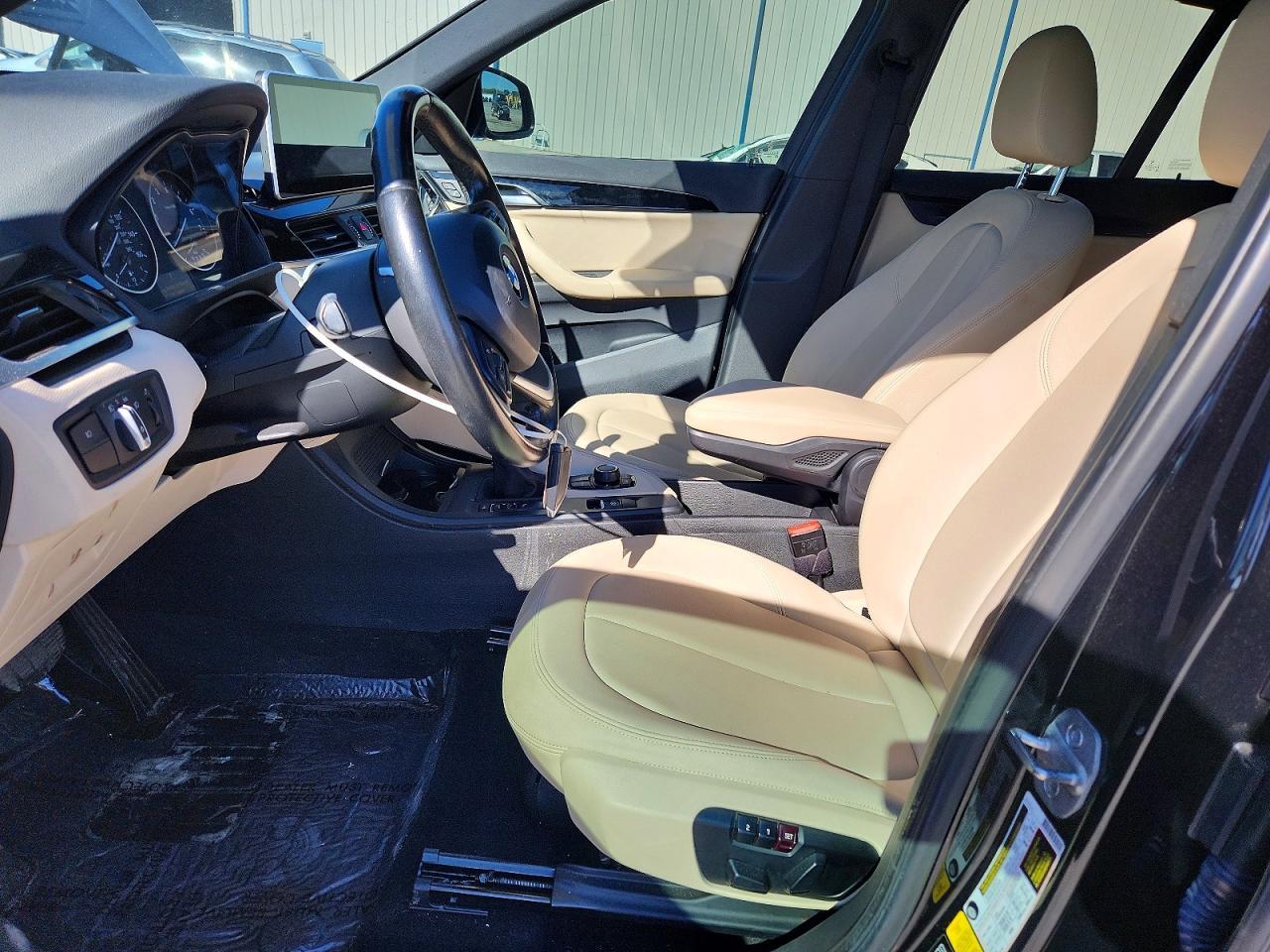 2017 BMW X1 xDrive28I - Фото 7