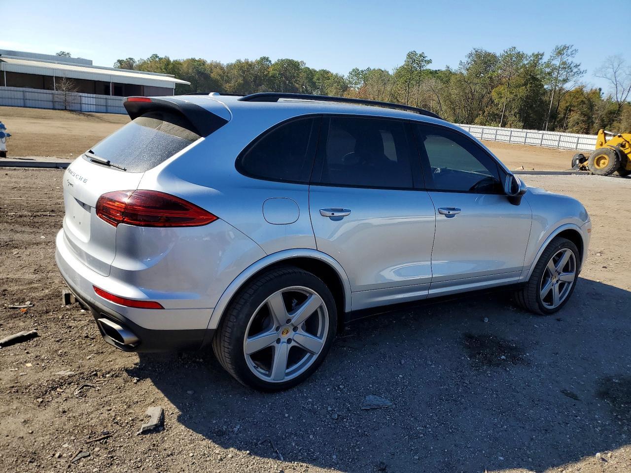 2017 Porsche Cayenne - Фото 3