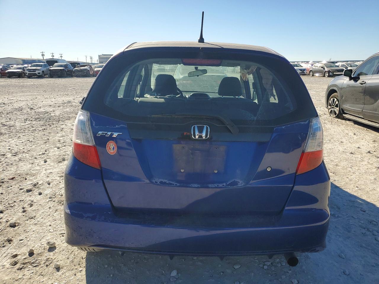 2010 Honda Fit - Image 6