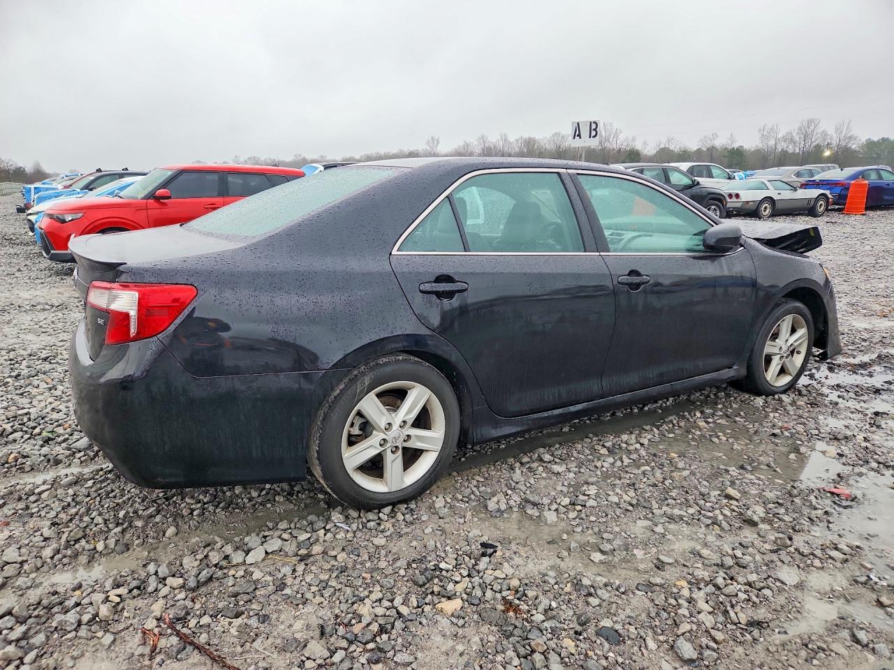 2013 Toyota Camry L - Image 3