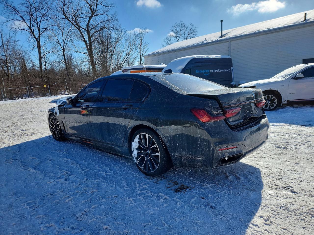 2022 BMW 750 Xi - Фото 2