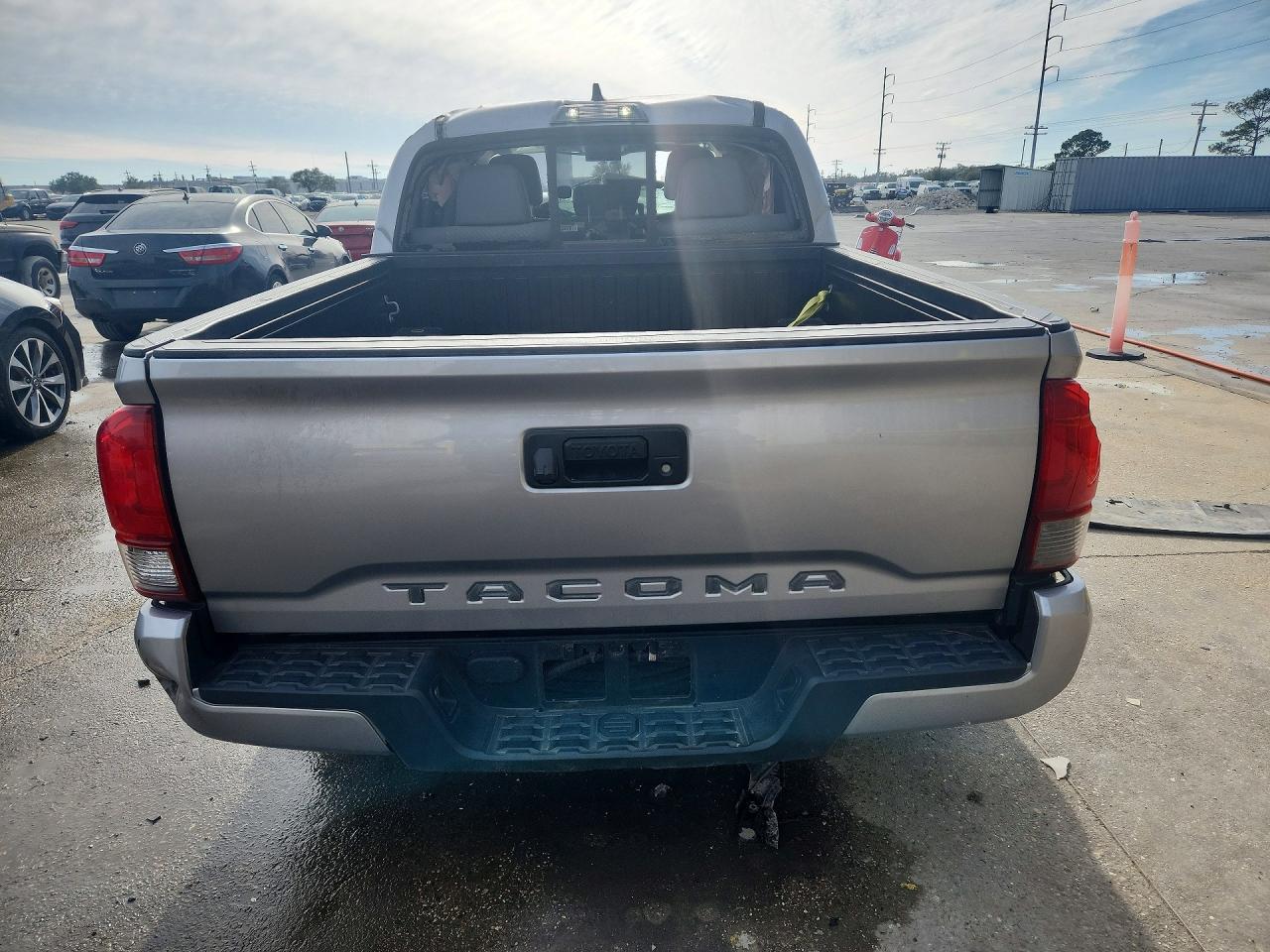 2020 Toyota Tacoma Sr - Фото 6