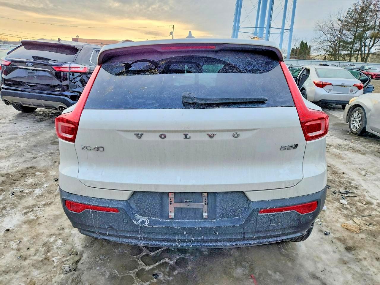 2025 Volvo Xc40 Ultra - Фото 6