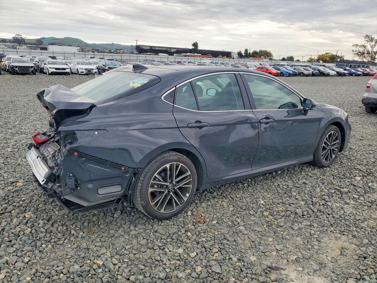 2026 Toyota Camry Xse - Image 3