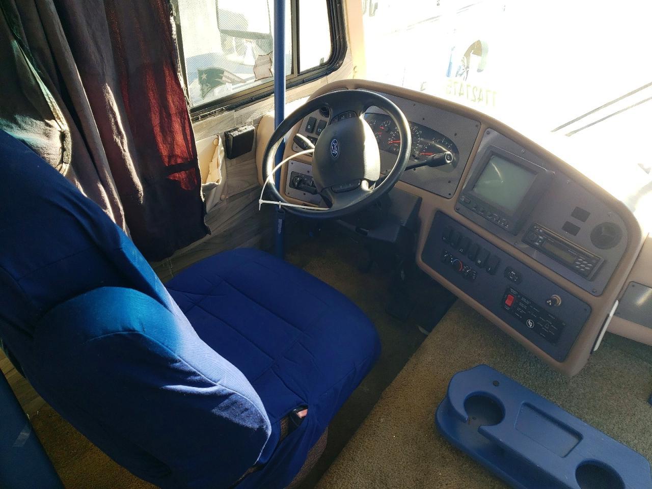 2003 Ford F550 Super Duty Rv - Фото 5