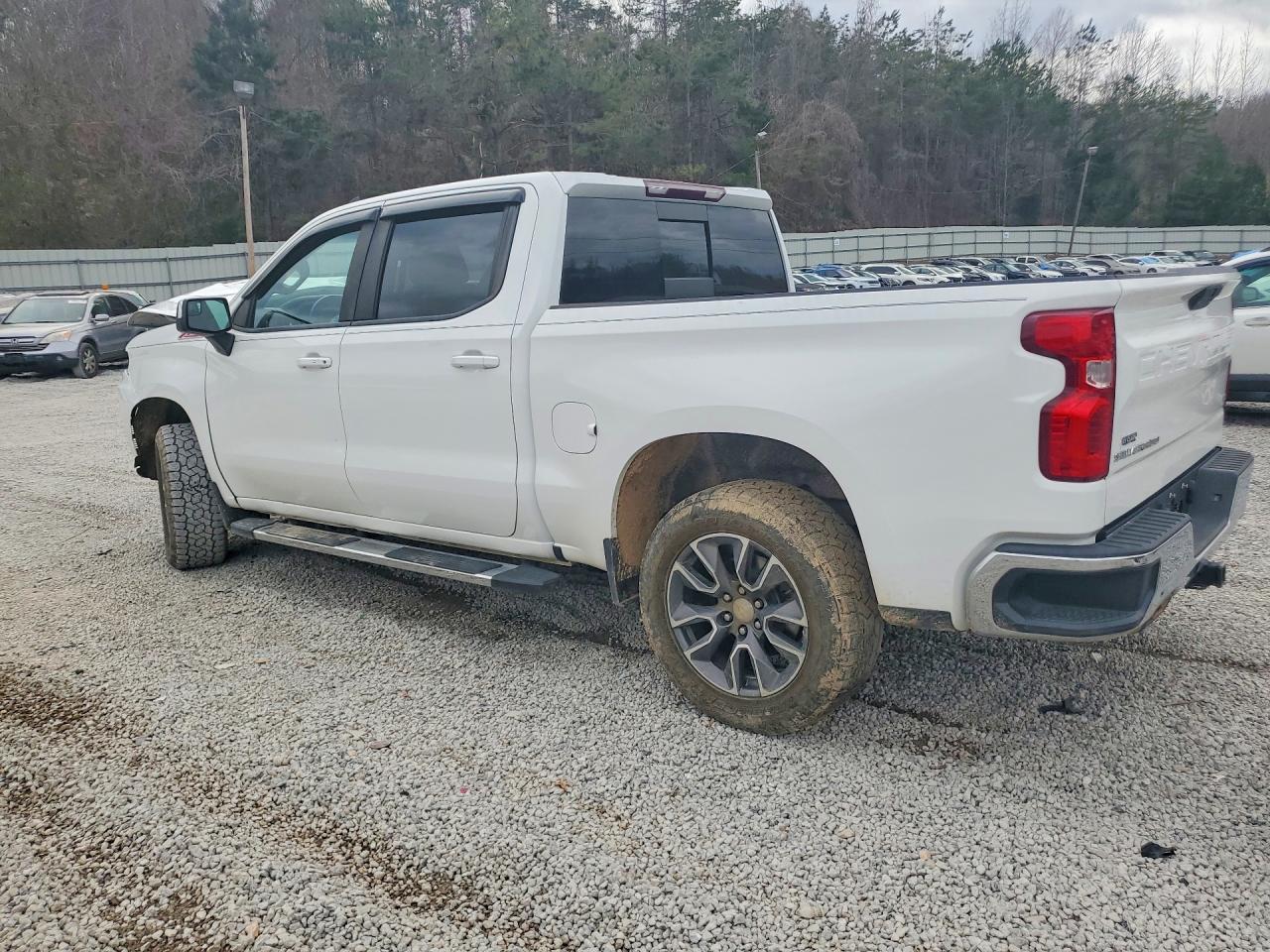 2020 Chevrolet Silverado K1500 Lt - Image 2