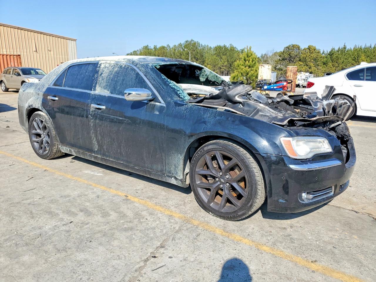 2013 Chrysler 300C - Image 4