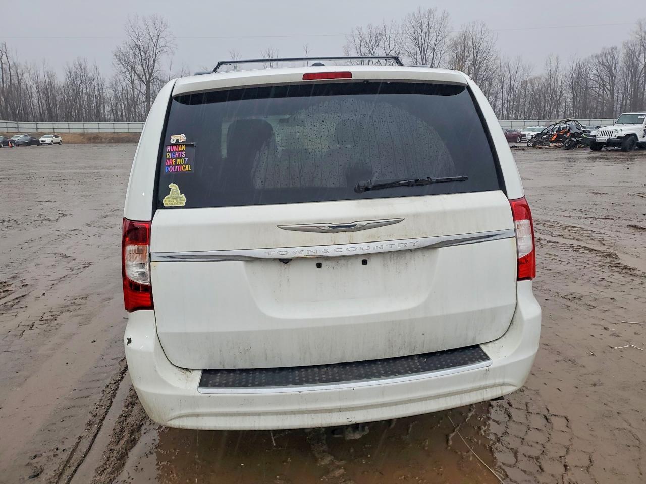 2014 Chrysler Town & Country Touring - Фото 6