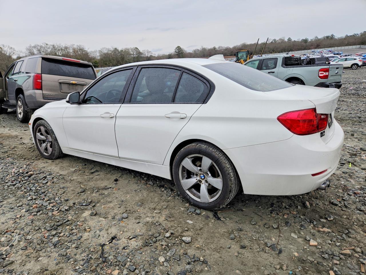 2012 BMW 328 I - Image 2