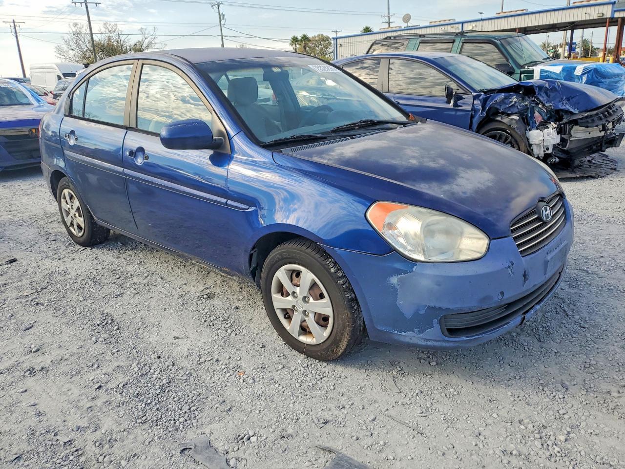 2010 Hyundai Accent - Фото 4