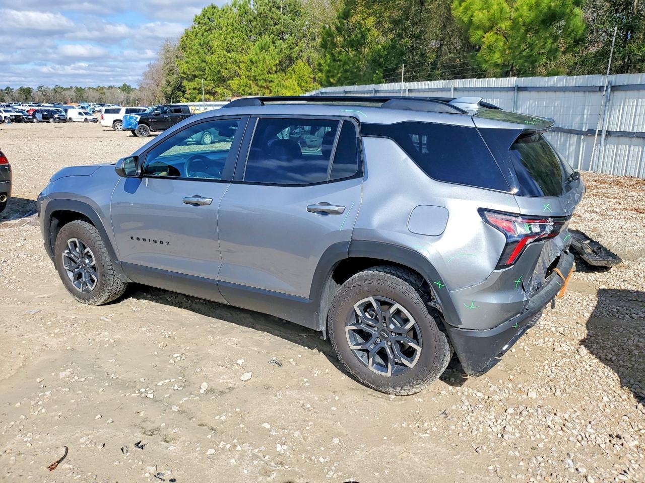 2026 Chevrolet Equinox Activ - Image 2