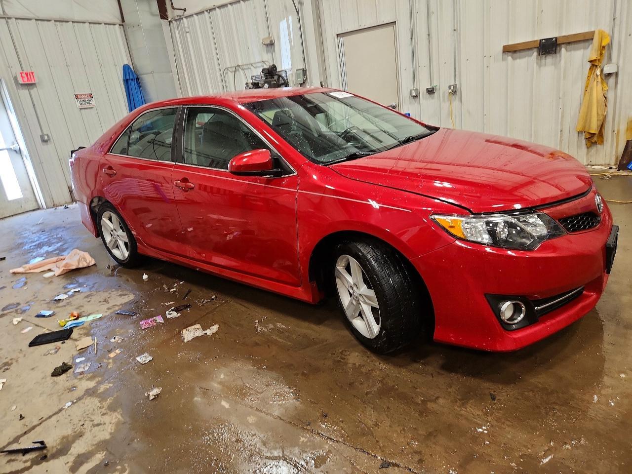 2014 Toyota Camry Se - Image 4