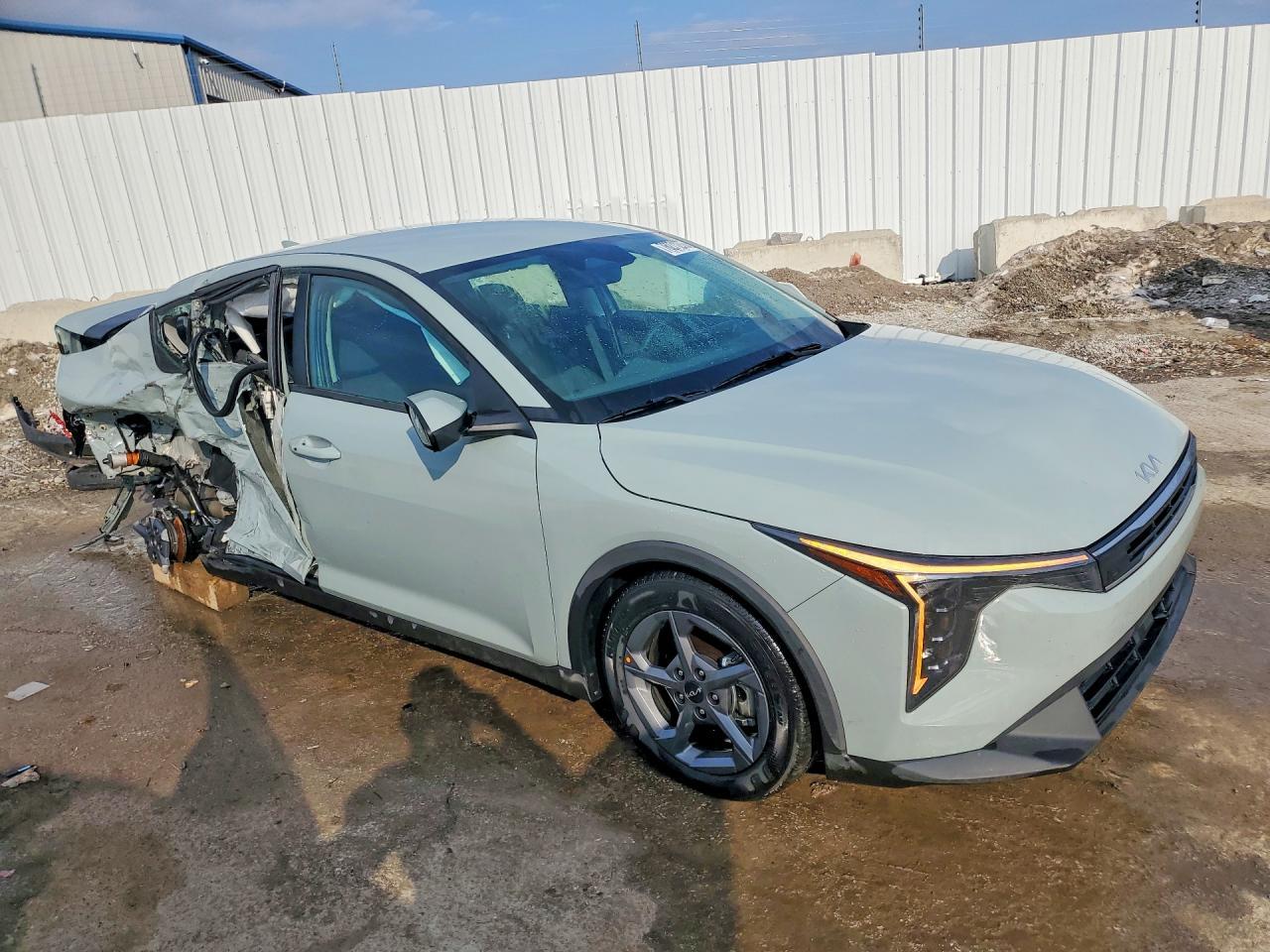 2025 Kia K4 Lx - Фото 4