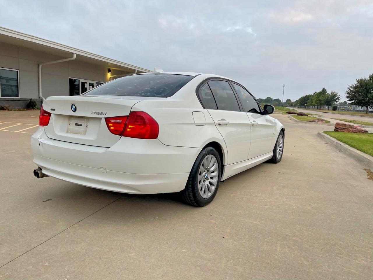 2011 BMW 328 I White - Фото 4