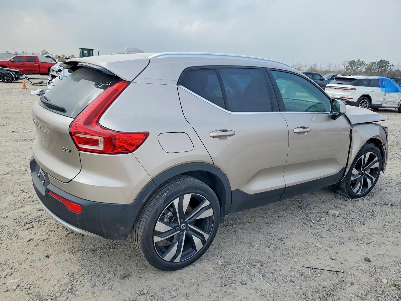 2023 Volvo Xc40 Ultimate - Фото 4