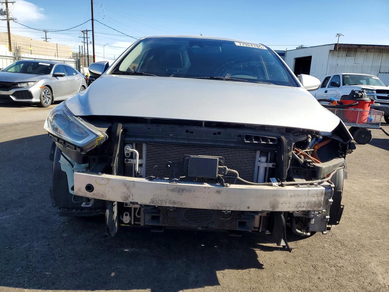 2018 Hyundai Ioniq Limited - Image 5
