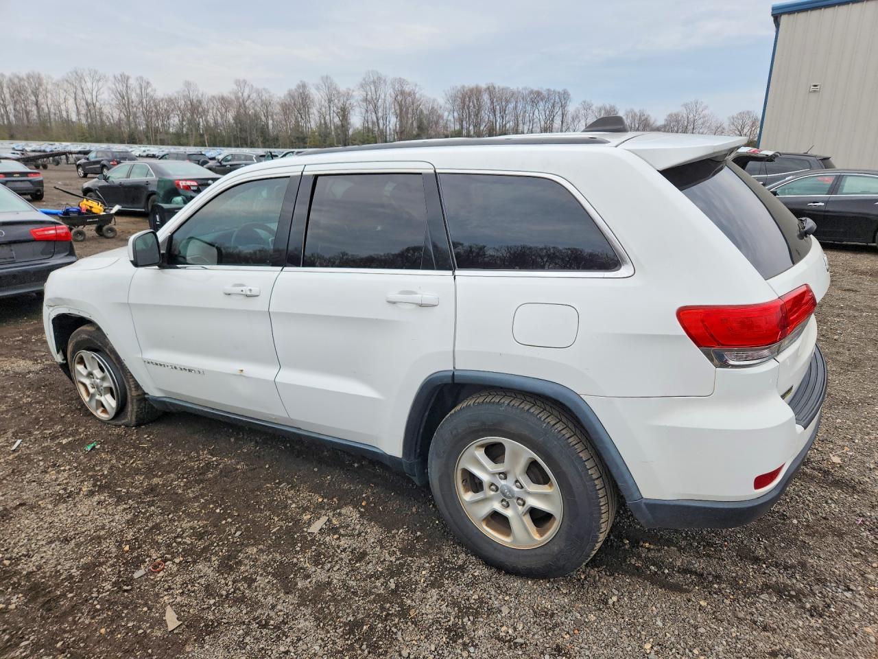 2015 Jeep Grand Cherokee Laredo - Фото 2