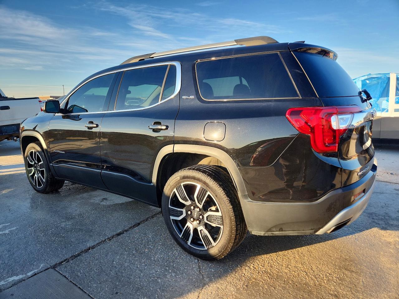 2023 GMC Acadia Sle - Фото 2