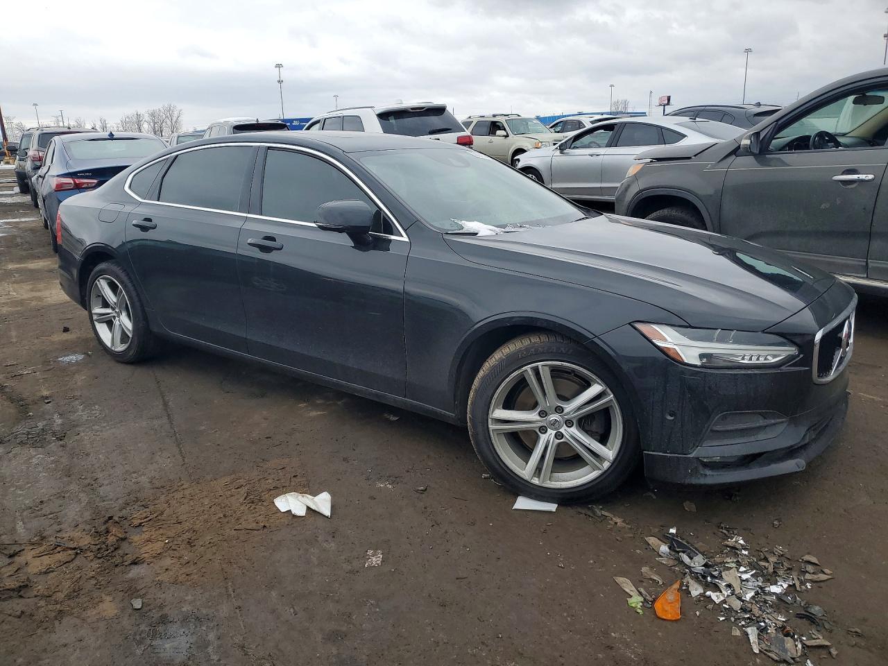 2018 Volvo S90 T5 Momentum - Фото 4