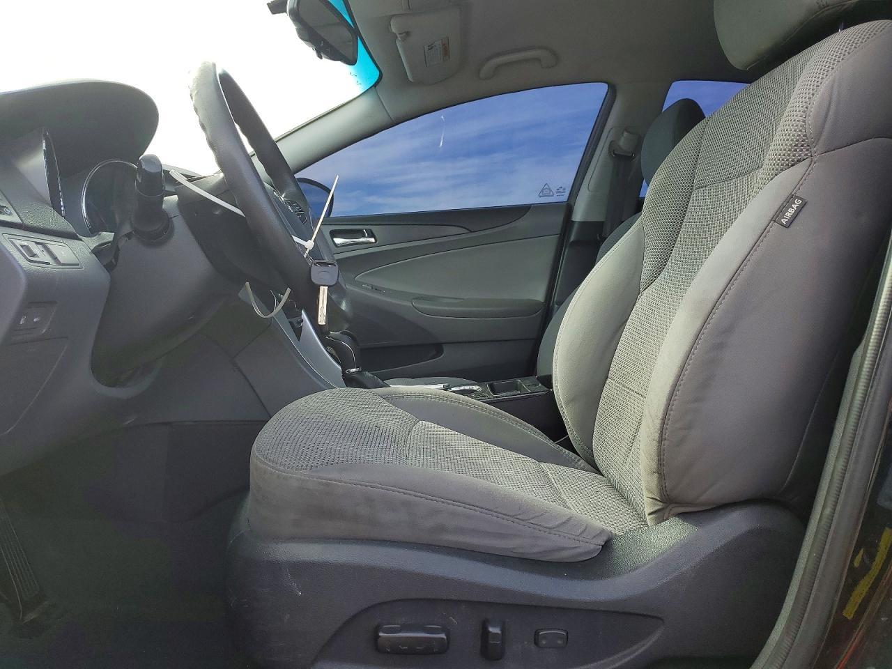 2013 Hyundai Sonata Gls - Image 7