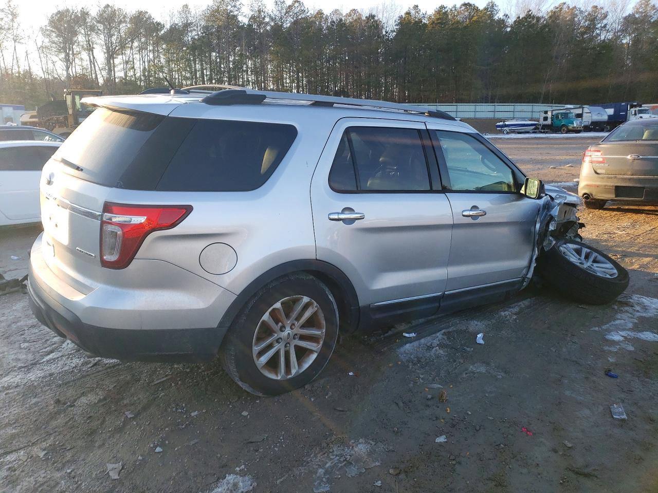 2013 Ford Explorer Xlt - Фото 3