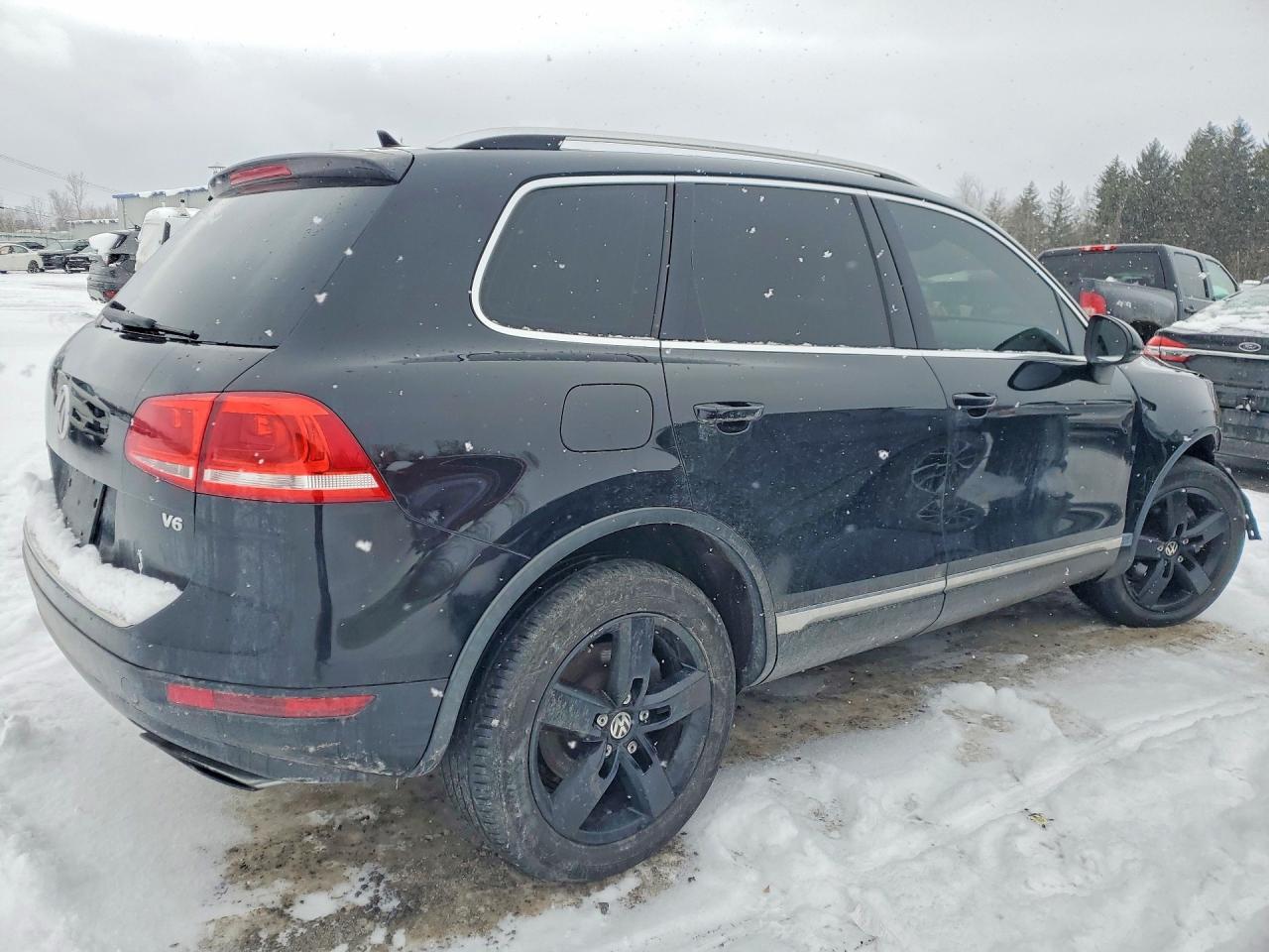 2013 Volkswagen Touareg V6 - Image 3