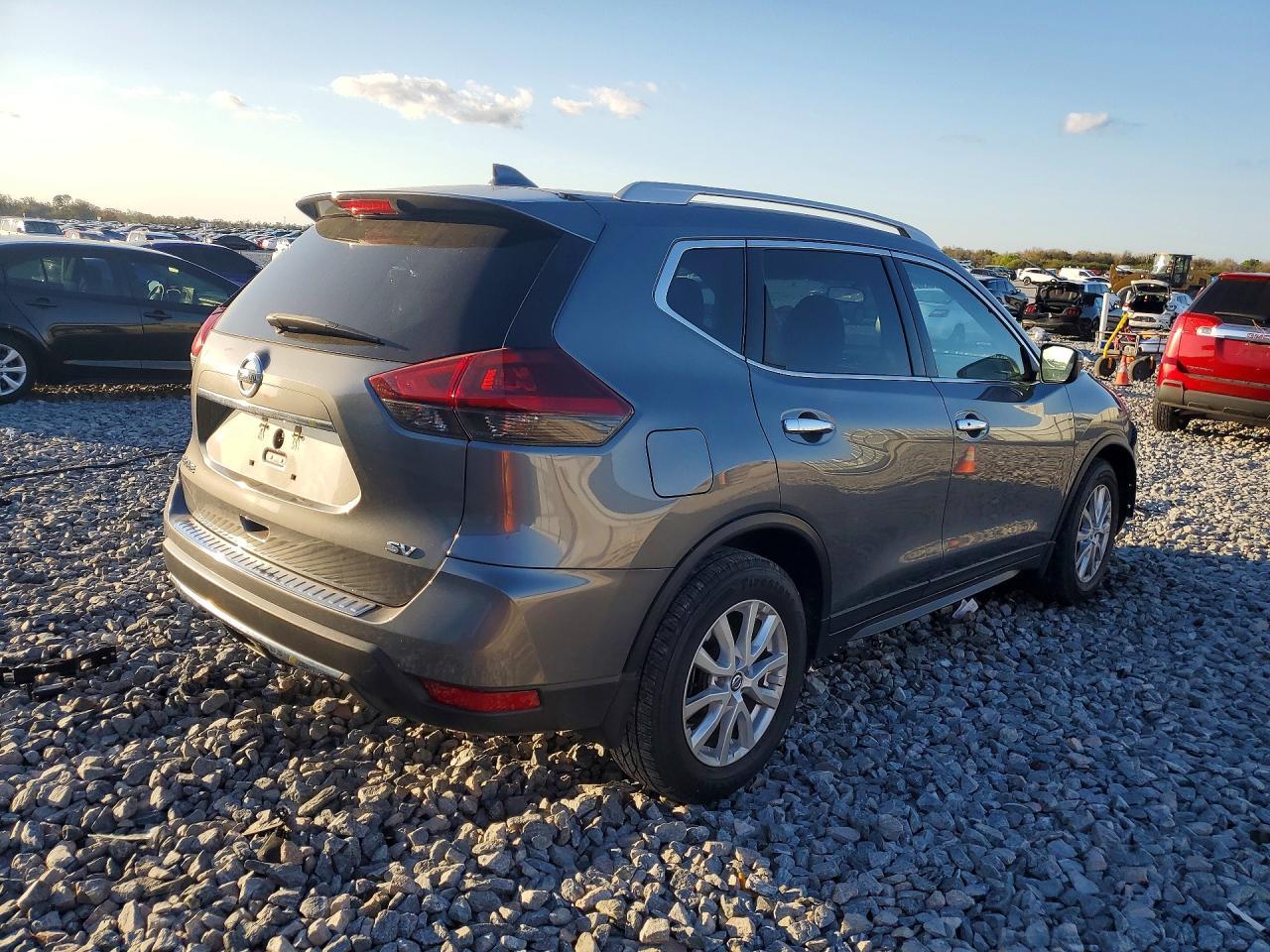 2018 Nissan Rogue S - Фото 3