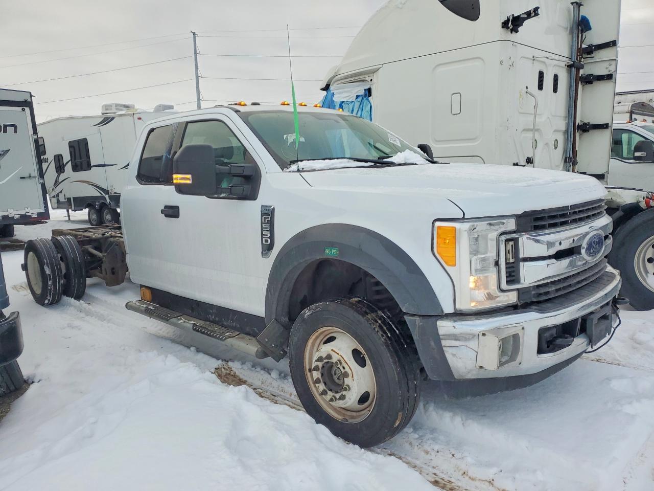2017 Ford F550 Super Duty - Фото 4