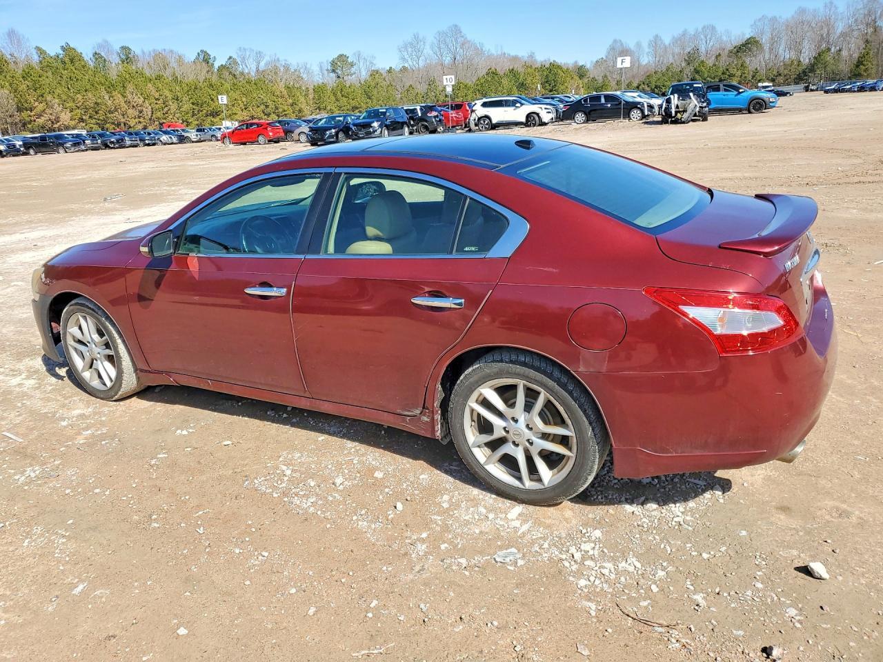 2011 Nissan Maxima - Фото 2