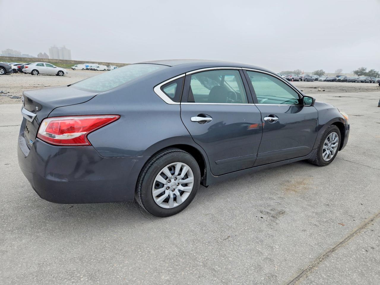 2013 Nissan Altima - Фото 3