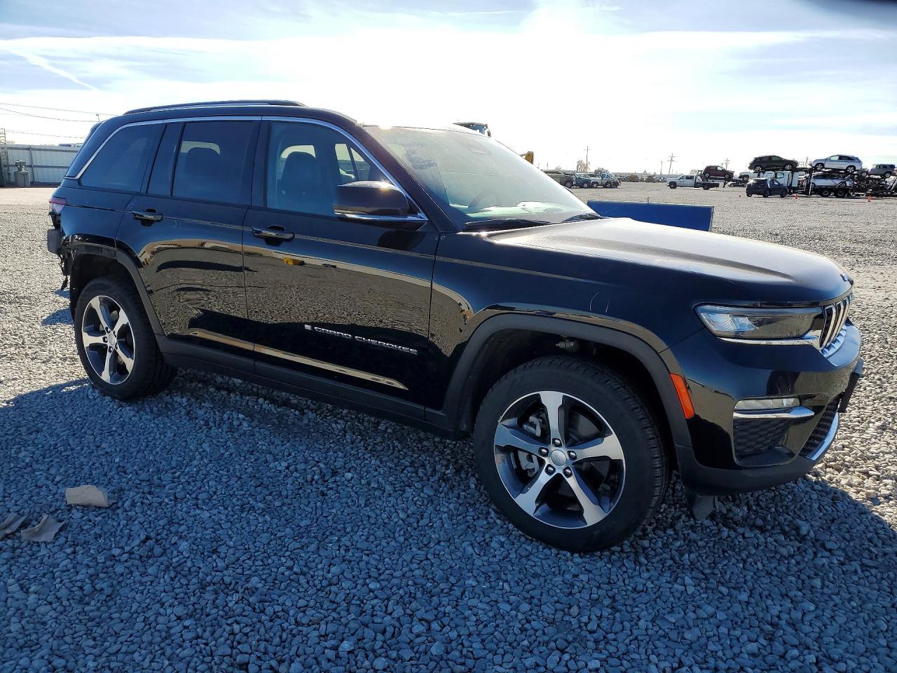 2023 Jeep Grand Cherokee Limited 4Xe - Image 4