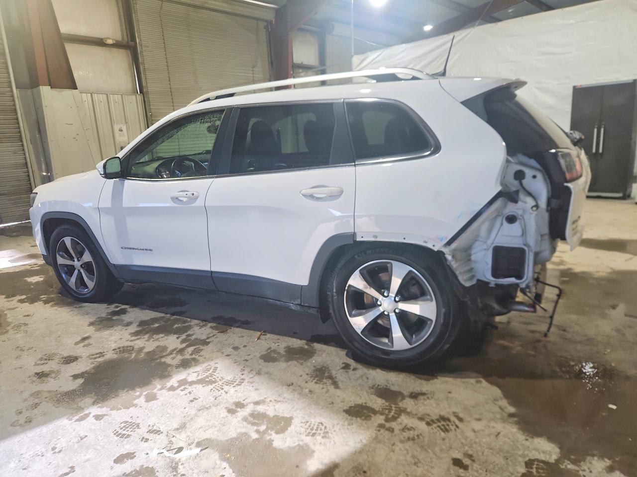 2019 Jeep Cherokee Limited - Image 2