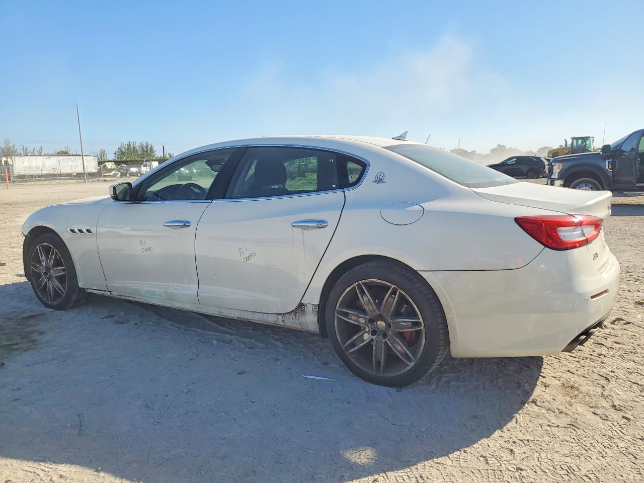 2017 Maserati Quattroporte S - Фото 2