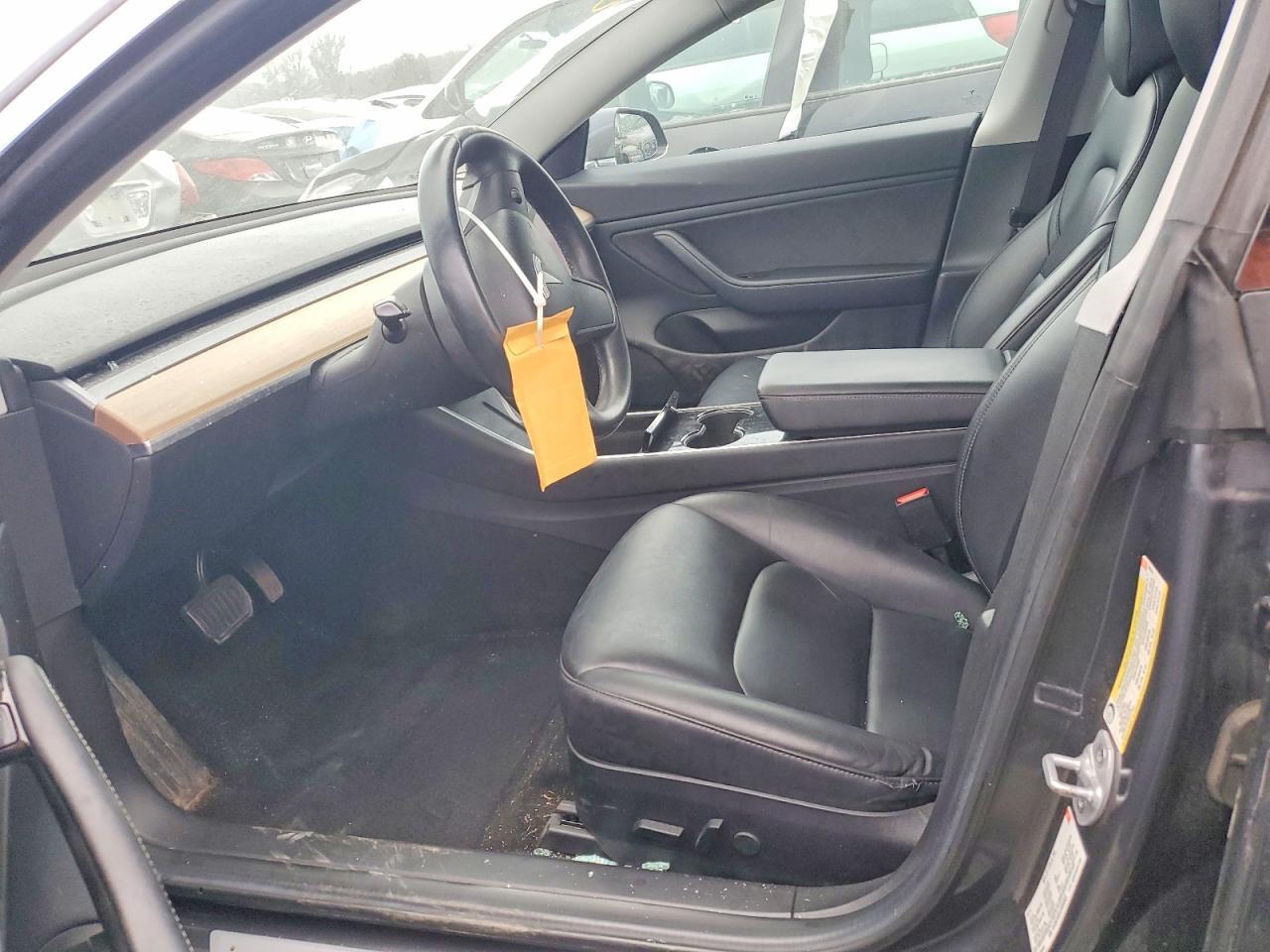 2018 Tesla Model 3 - Image 7