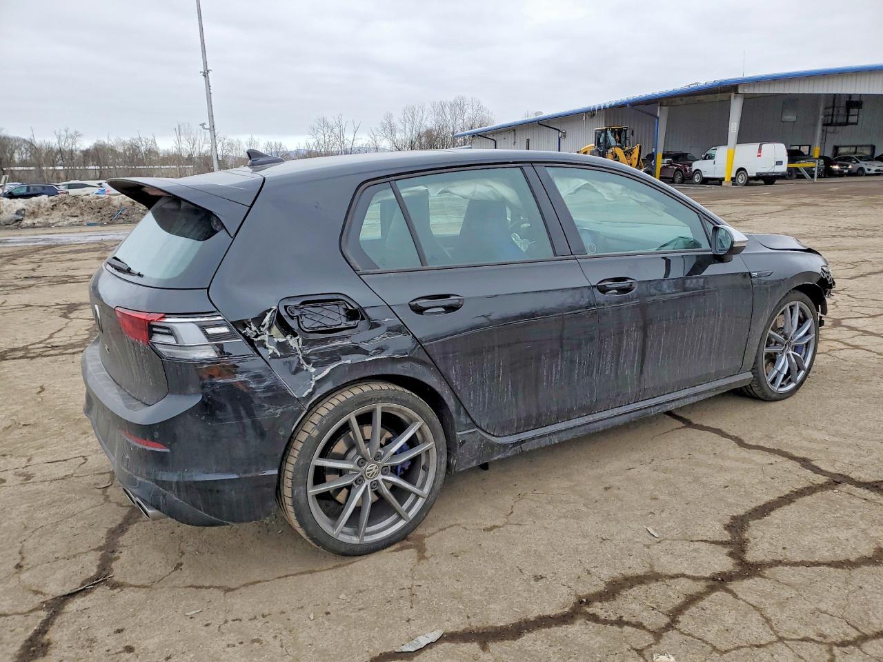 2024 Volkswagen Golf R - Image 3