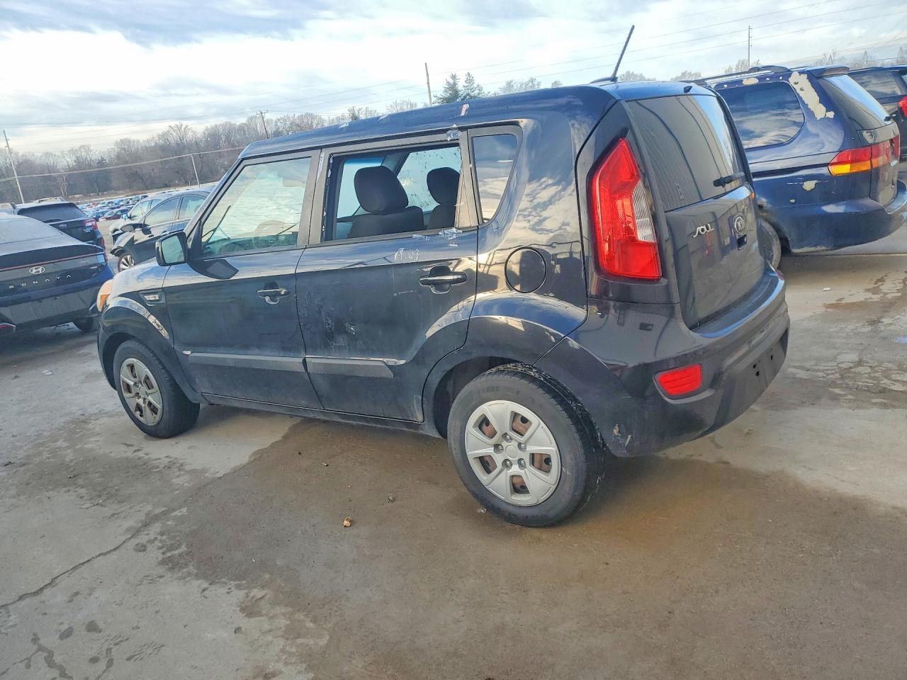2013 Kia Soul Base - Image 2