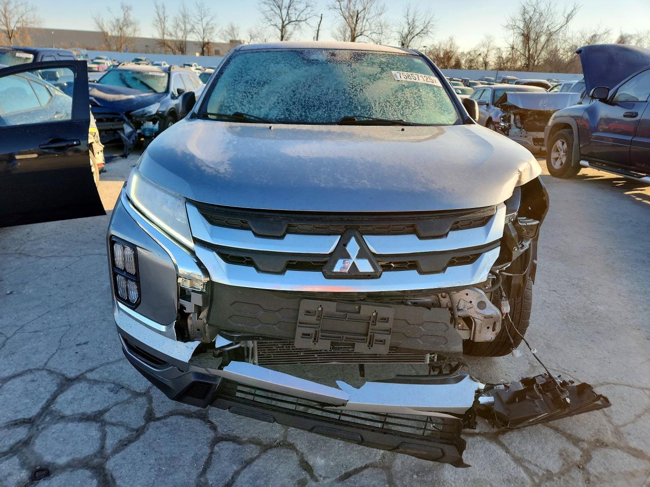 2023 Mitsubishi Outlander Sport S/Se - Фото 5