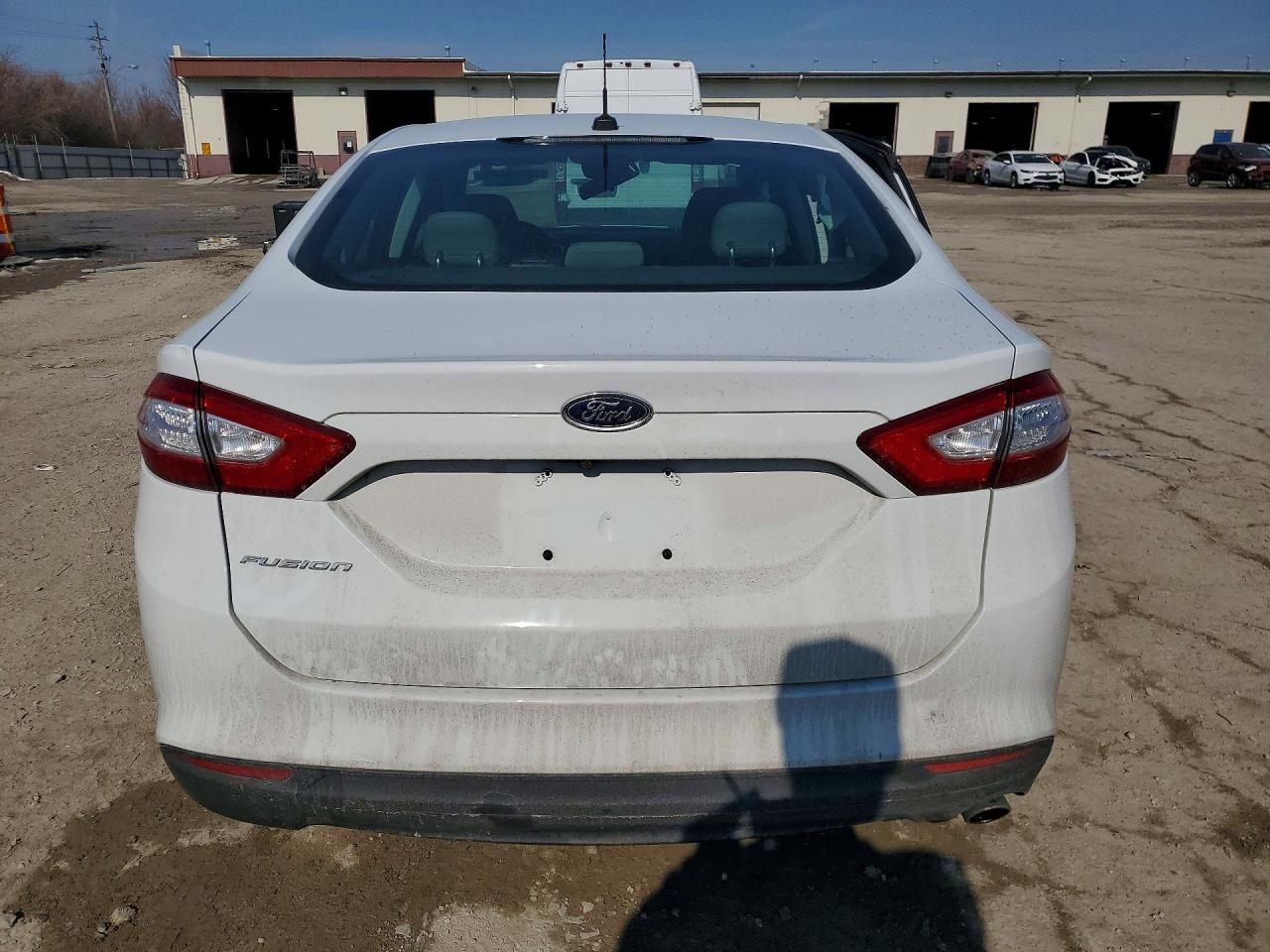 2016 Ford Fusion S - Фото 6