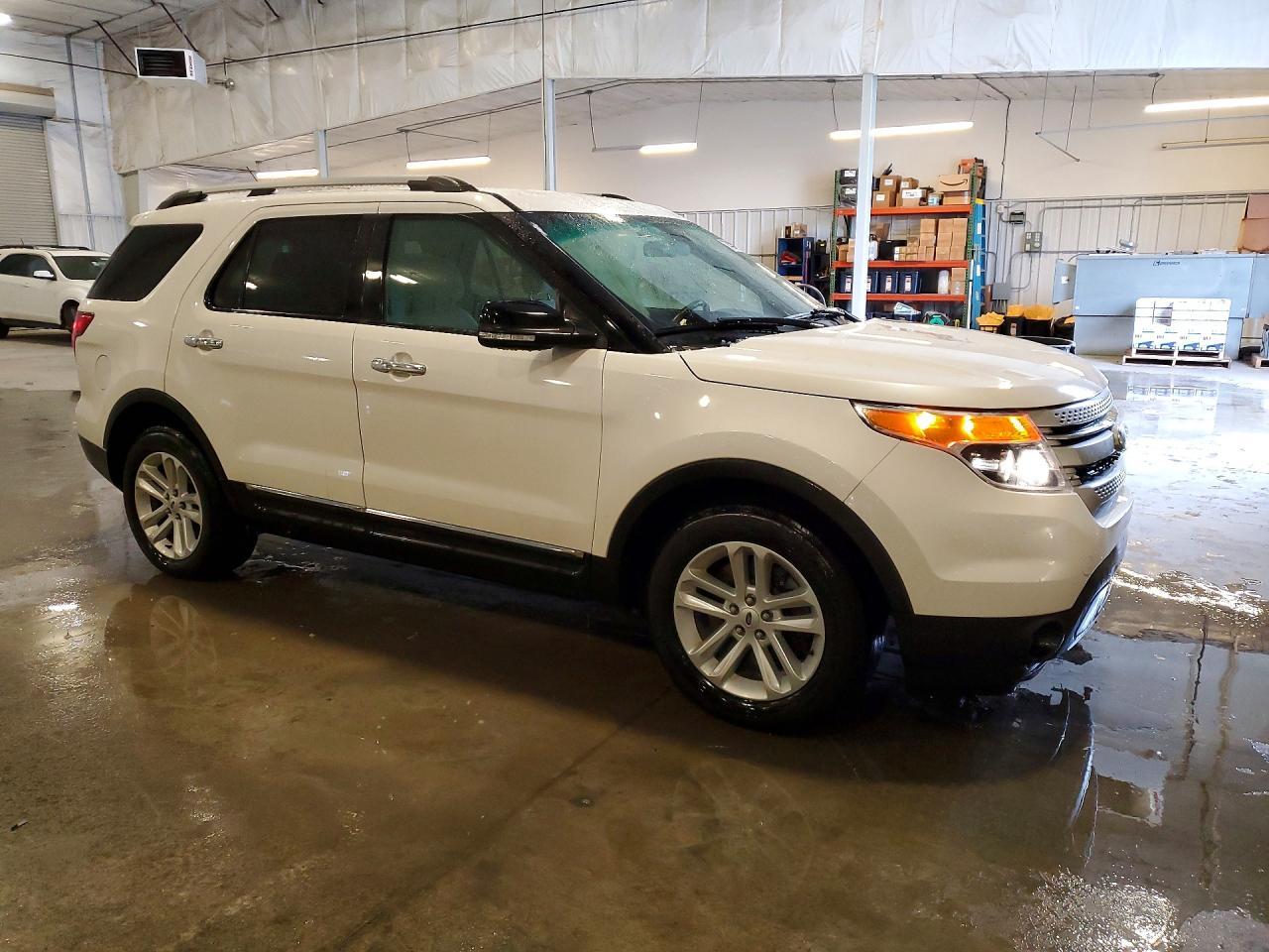 2014 Ford Explorer Xlt - Фото 4